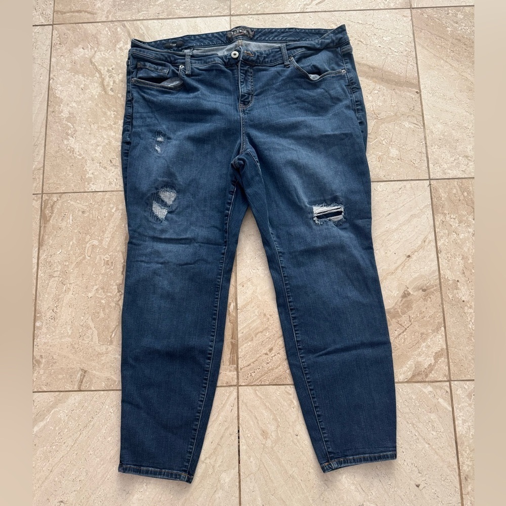 Women's Torrid 24R Distressed skinny jeans